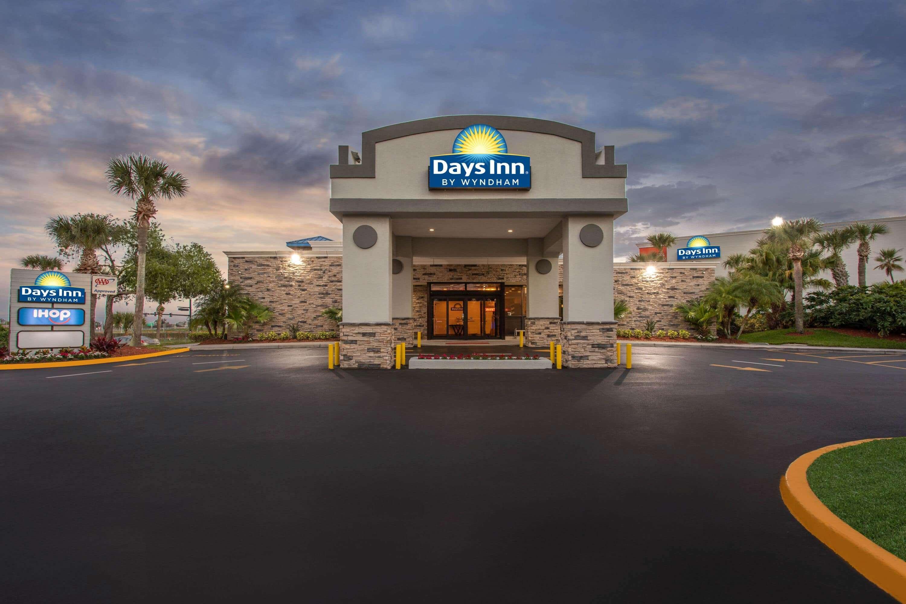 Days Inn By Wyndham Orlando Conv. Center/International Dr Exterior photo